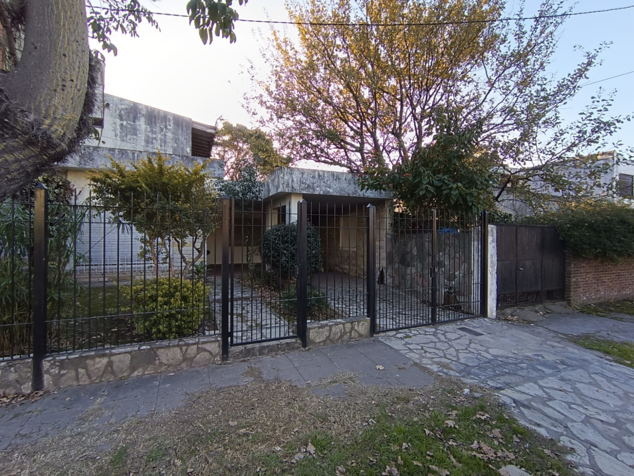 (Cv 08) Casa de 4 ambientes en venta en Muñiz.